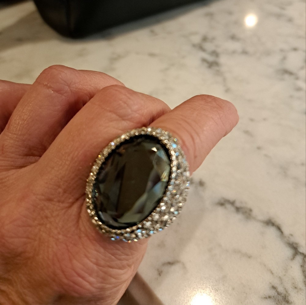 Black ring